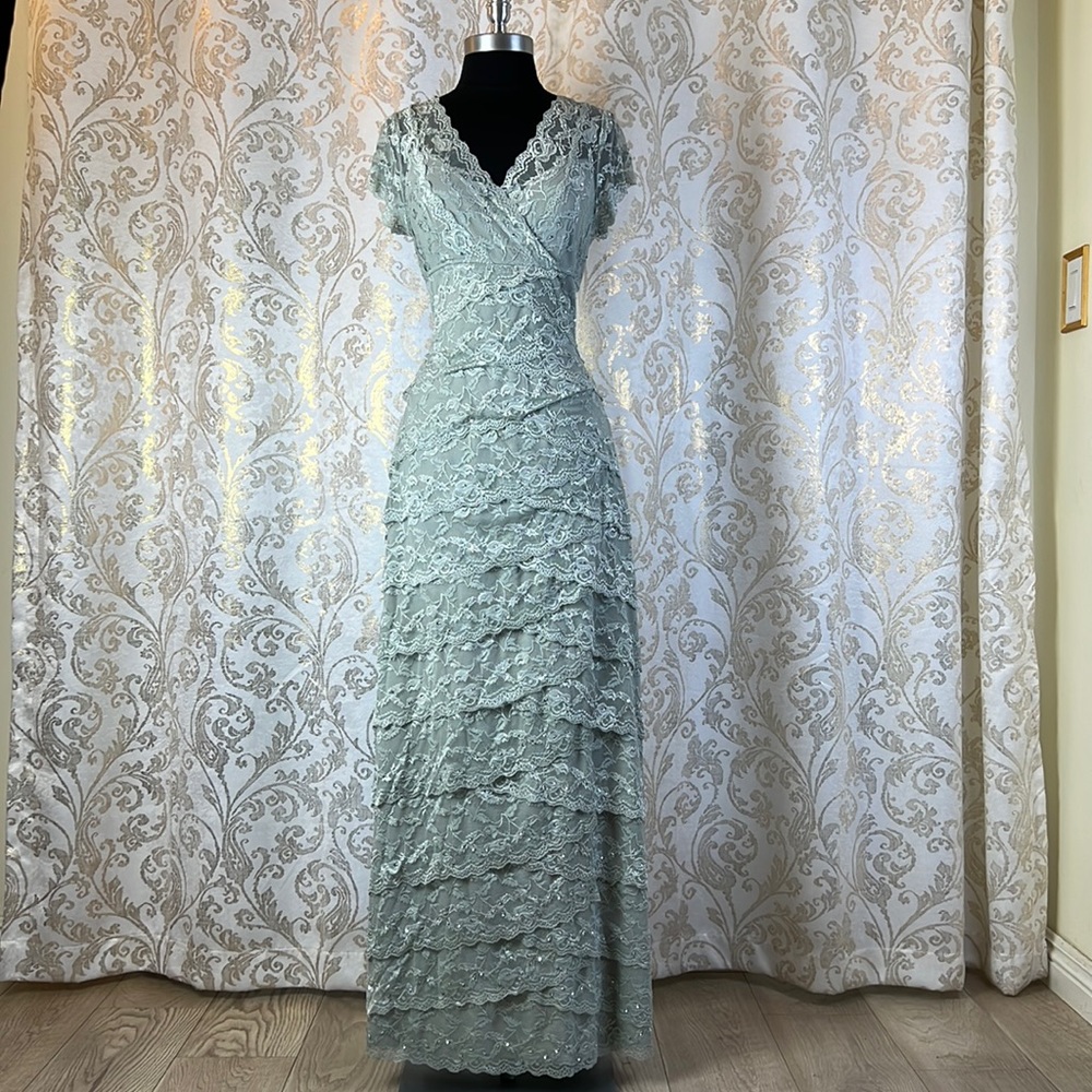 Women’s formal stretchy lace special Occasion prom dress